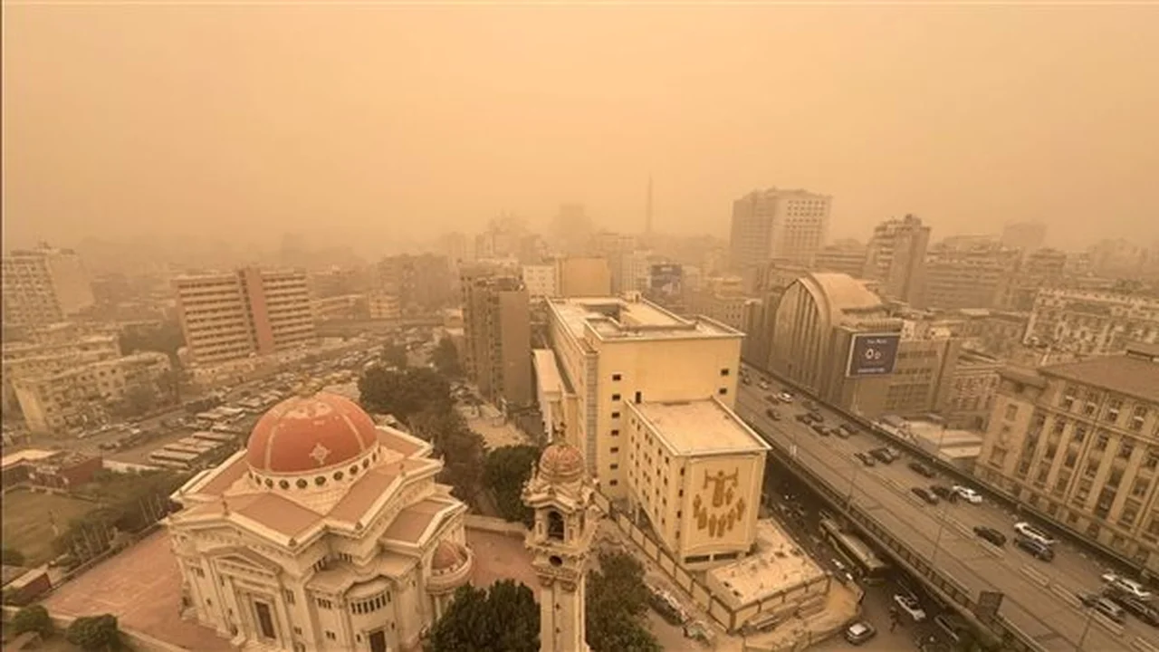 تحذير لمرتادي الطرق.. موعد تراجع قوة العاصفة الترابية واستقرار حالة الطقس مدنيًا